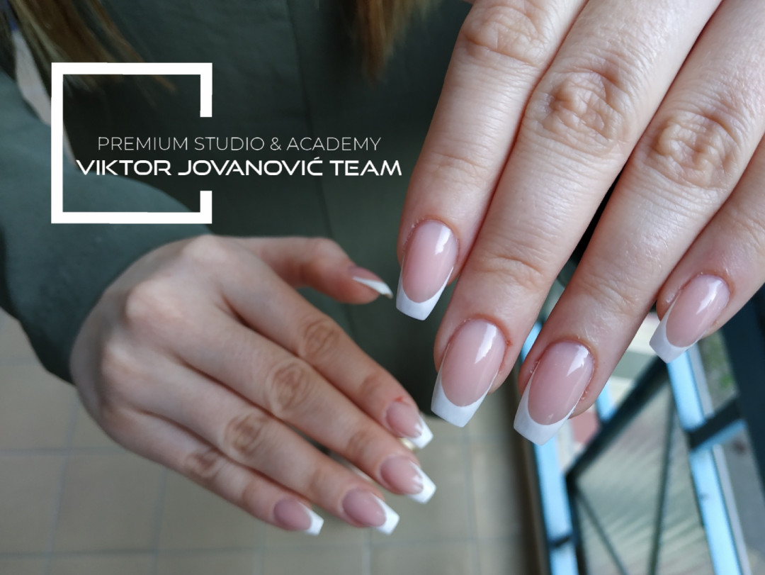Izlivanje noktiju - S velicina - BEAUTY CENTER Viktor Jovanović, Subotica Izlivanje noktiju Nokti Izlivanje noktiju, Subotica, Centar