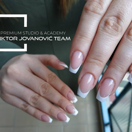 BEAUTY CENTER Viktor Jovanović #subotica Izlivanje noktiju Izlivanje noktiju - S velicina