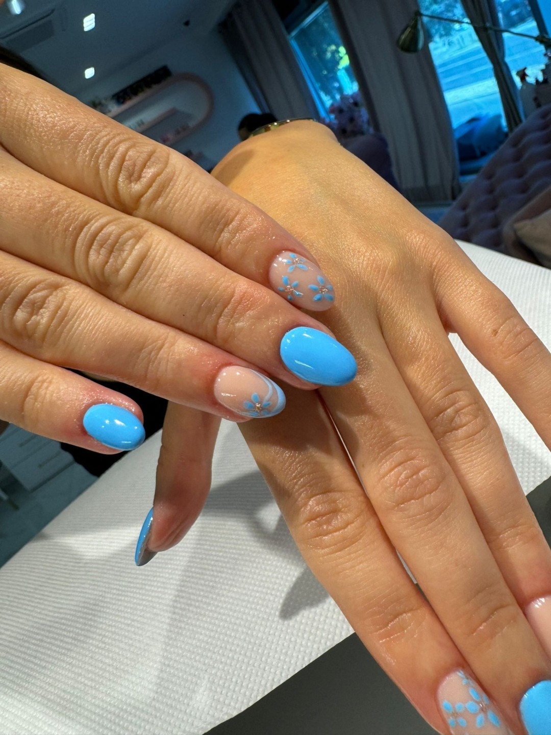 aBeauty Salon Lepote #beograd Izlivanje noktiju IZLIVANJE NOKTIJU - S dužina