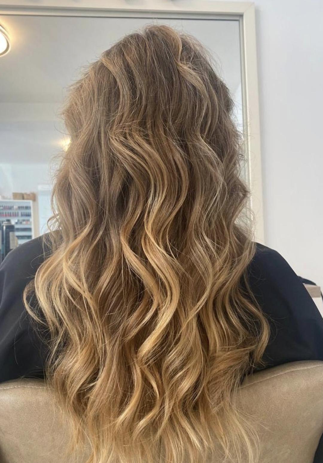 Uvijanje kose kupom - ekstra duga kosa - Allure Beauty Studio, Beograd Uvijanje, lokne i talasi Frizerski saloni i frizeri Uvijanje, lokne i talasi, Beograd, Centar, Stari grad, Dorćol