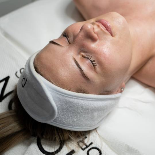 MediBella Aesthetic Dedinje #beograd Tretman lica Tretman lica Fresh Up Fresh up komforan tretman ka