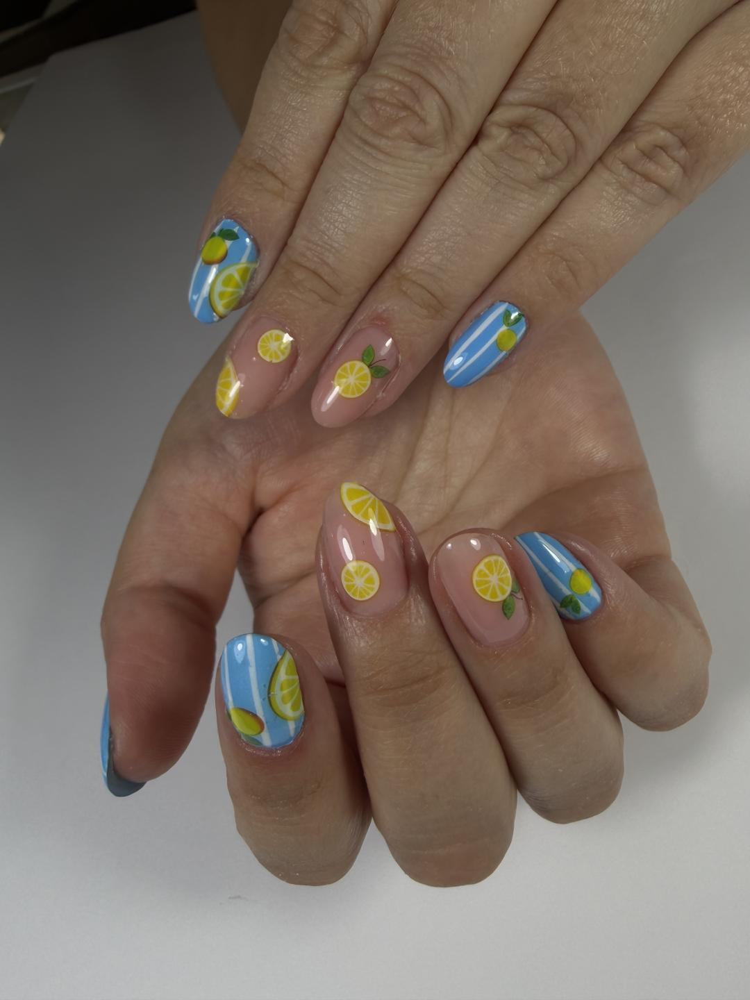 Nail art - složen - Studio Moldovan, Beograd Ukrašavanje noktiju Nokti Ukrašavanje noktiju, Beograd, Zemun Centar