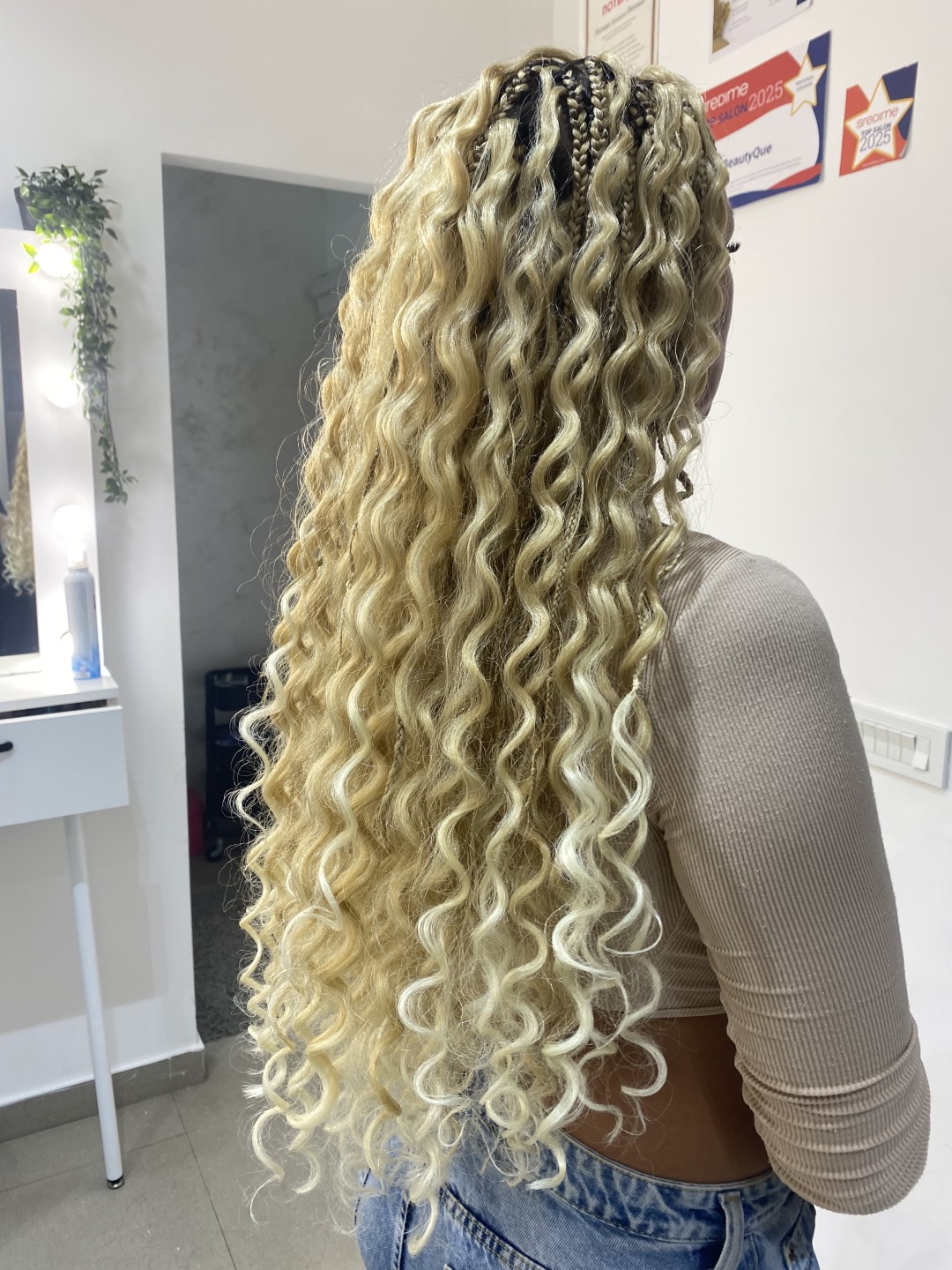Studio Beauty Que #beograd Uvijanje, lokne i talasi Afro lokne - nadogradnja