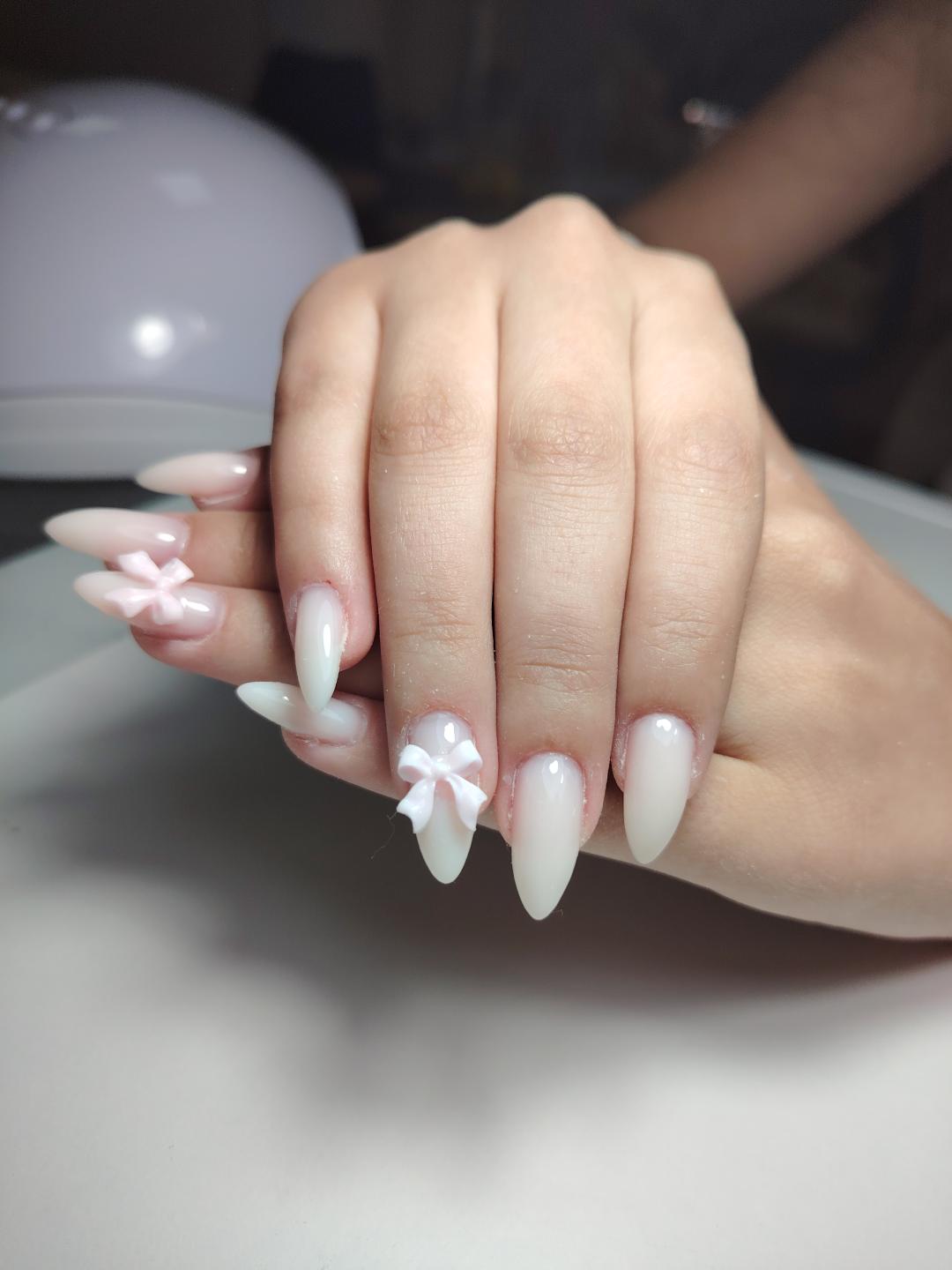 Izlivanje noktiju gelom - M dužina - Beauty nails - Zemun, Beograd Izlivanje noktiju Nokti Izlivanje noktiju, Beograd, Zemun Gornji grad, Zemun polje, Altina, Galenika, Batajnica