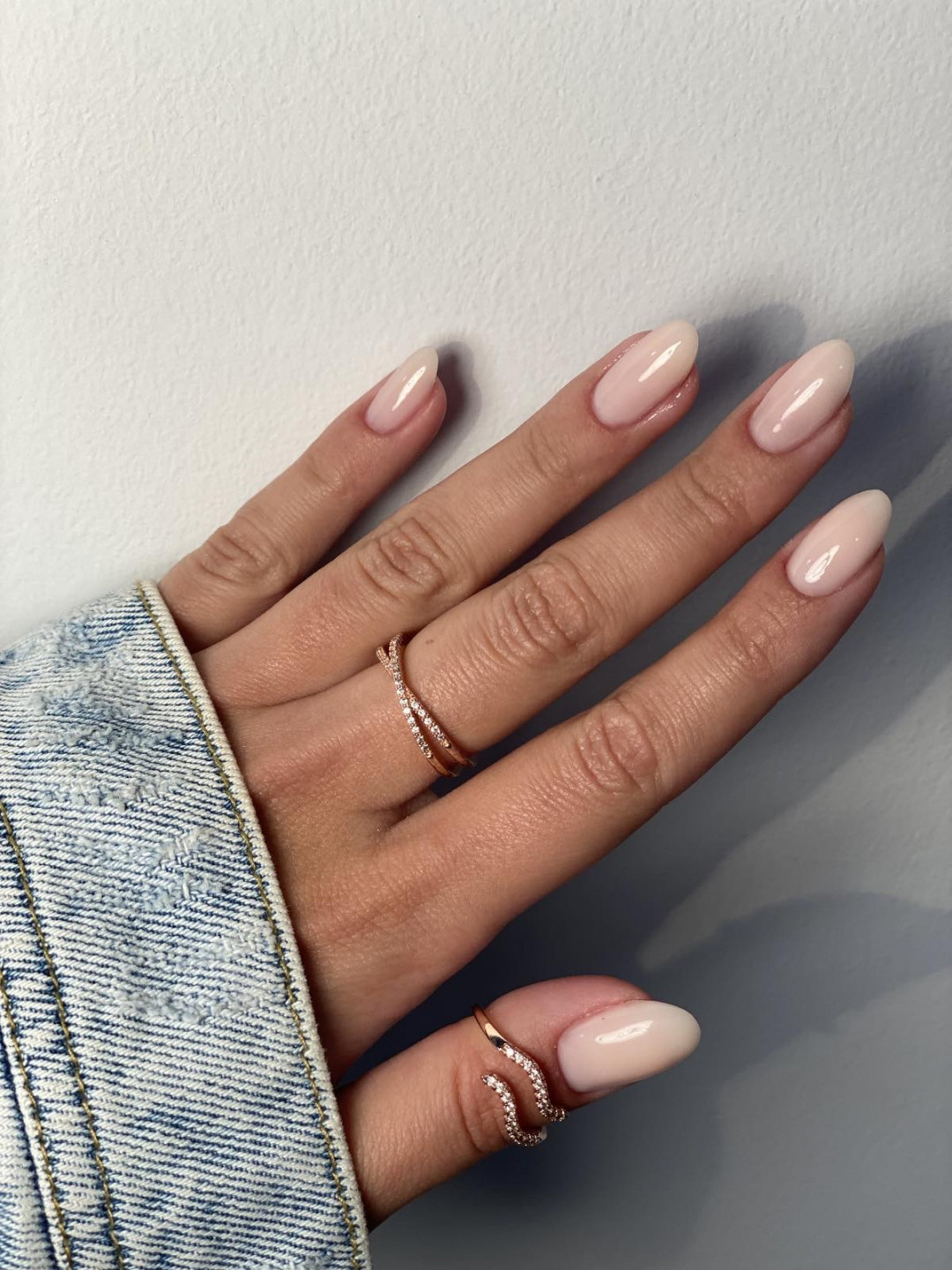 Ojačavanje noktiju ruber bazom - Nini beauty studio, Beograd Ojačavanje noktiju Nokti Ojačavanje noktiju, Beograd, Zvezdara