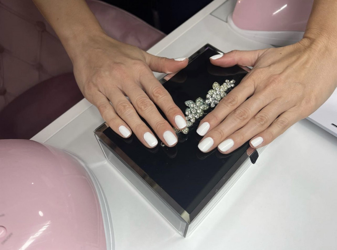 Gel lak - ruke - Nini beauty studio, Beograd Gel lak Nokti Gel lak, Beograd, Zvezdara