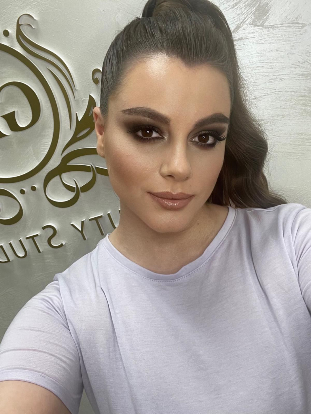 GM Beauty studio #beograd Make-up / šminkanje Profesionalno šminkanje + veštačke trepavice