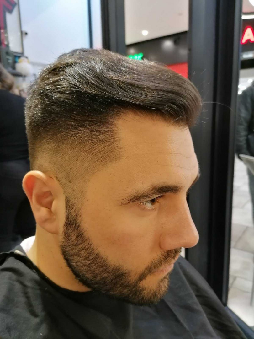Muško šišanje makazama i mašinicom - Alfaparf Studio, Beograd Muško šišanje Muški frizeri Muško šišanje, Beograd, Karaburma, Višnjička banja