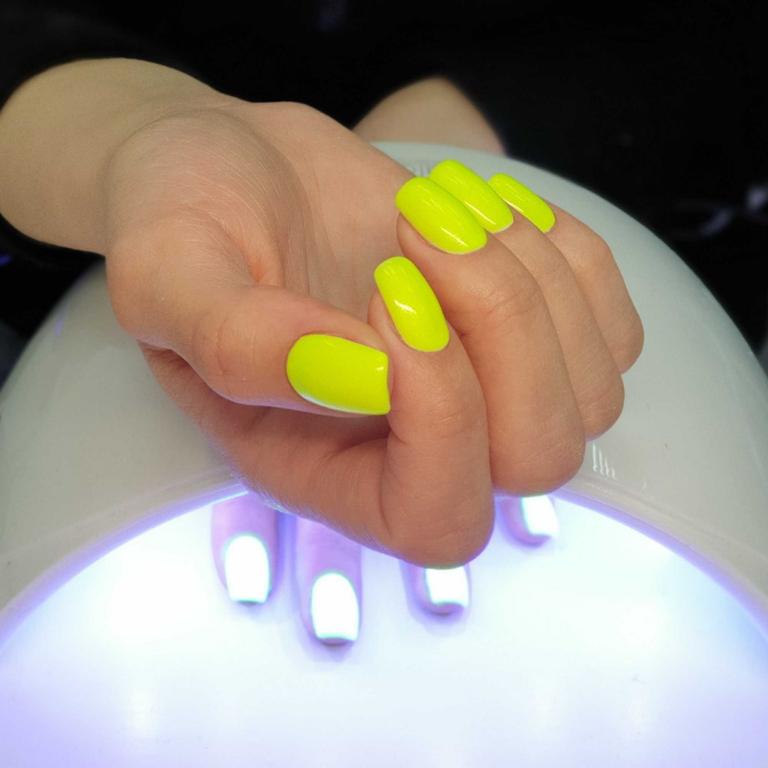 Nail Studio Kućica #beograd Manikir Ojačavanje prirodnih noktiju gelom + aparaturni manikir / manikir