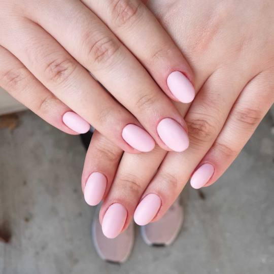 Nail Studio Kućica #beograd Izlivanje noktiju Izlivanje noktiju gelom + aparaturni manikir - kratki