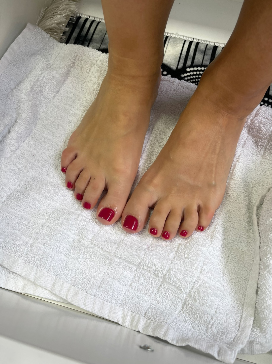 Sneža Nails #beograd Estetski pedikir Estetski pedikir + trajni lak