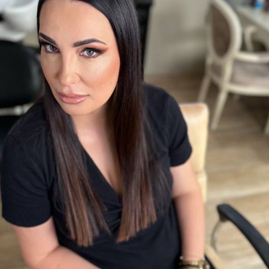 Bibi beauty centar #beograd Make-up / šminkanje Profesionalno šminkanje + feniranje ravno makeup b