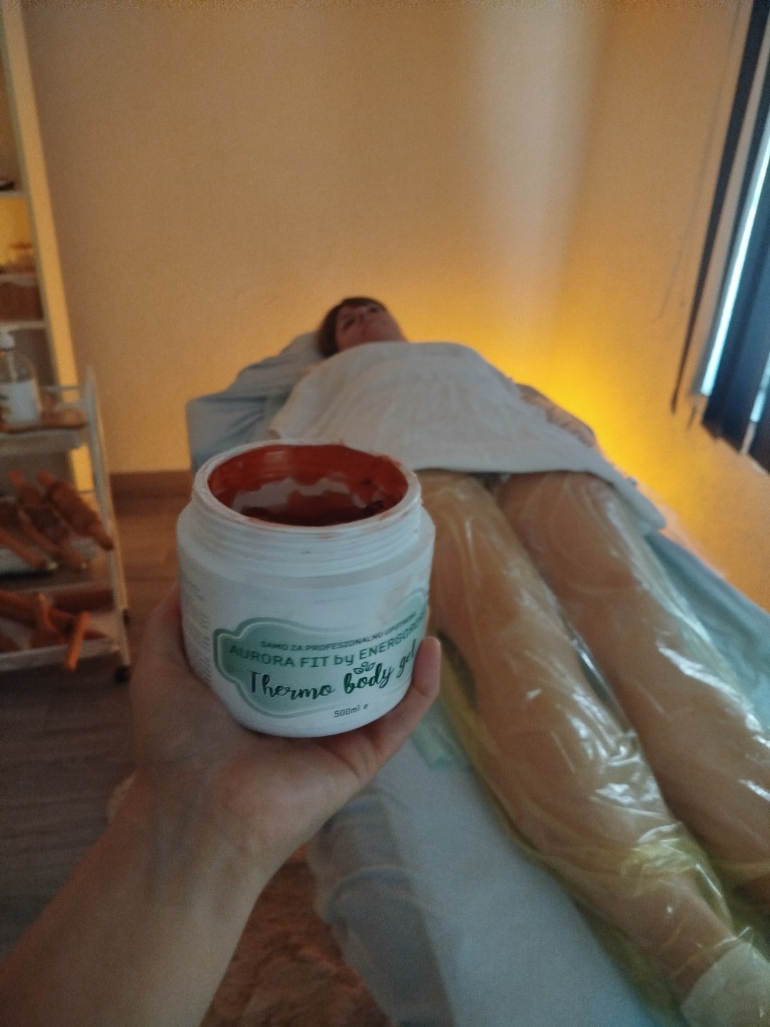 Mina Wellness #subotica Anticelulit masaža Otopi me / fit pack tretmani 4minimum / thermo gel + cryo gel u vakuum vreći + masaža + oklagije