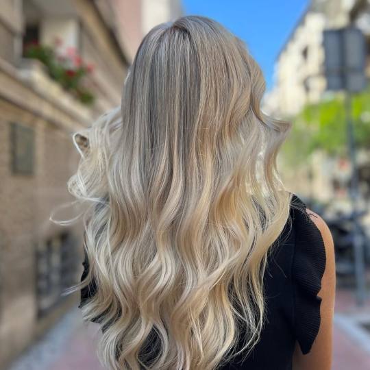 Vanity Hair #beograd Pramenovi Balayage / Pramenovi + preliv + feniranje - duga kosa - TOP Master
