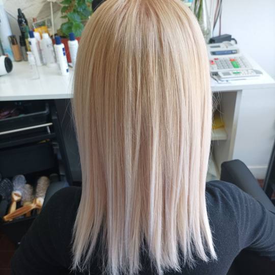 Shiny Look Gordina #nis Keratinski tretmani Keratinsko ispravljanje kose - tanka kosa srednje dužin