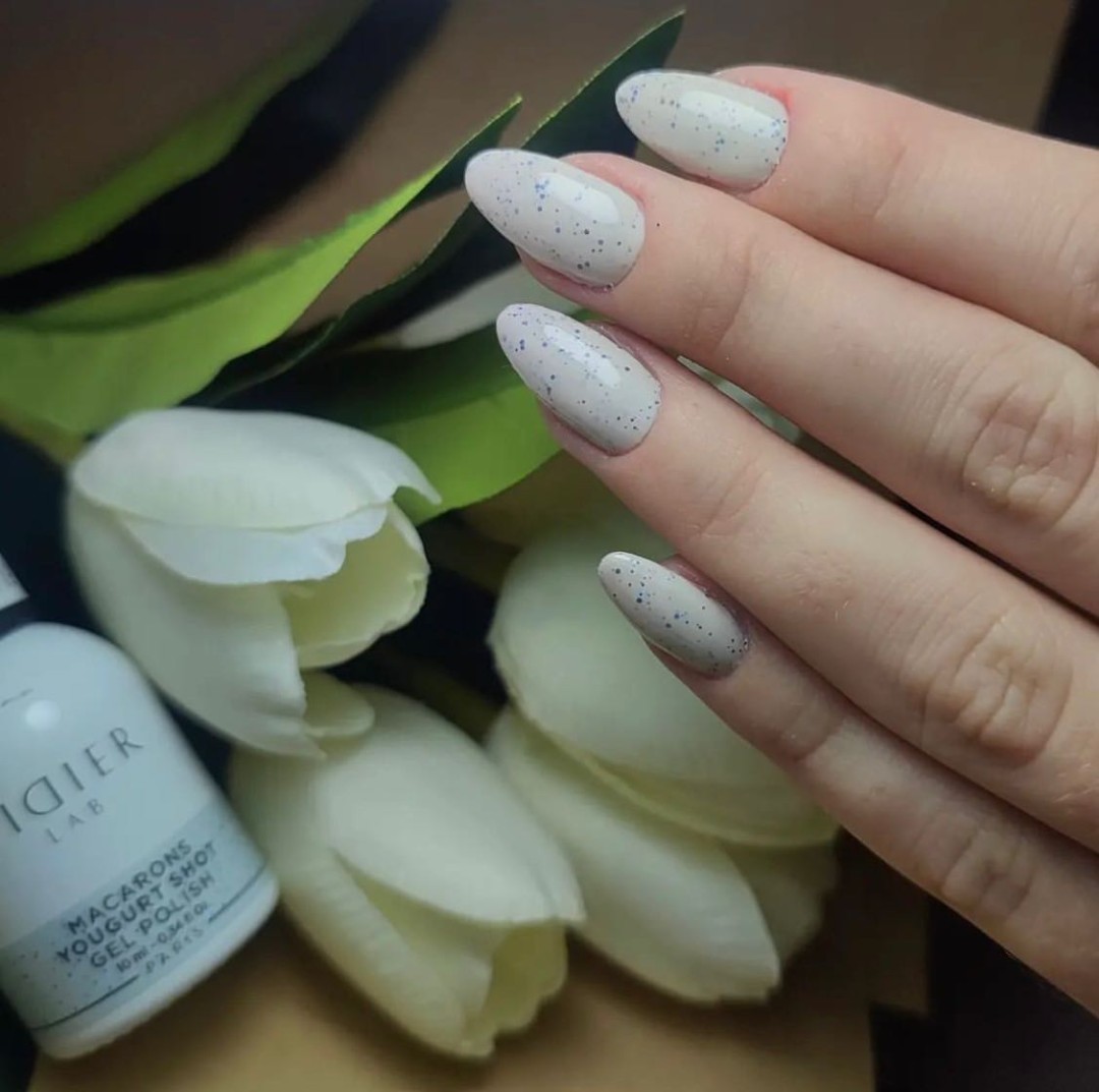 Moon Beauty Bar #beograd Gel lak Rubber baza / Gel lak - ruke