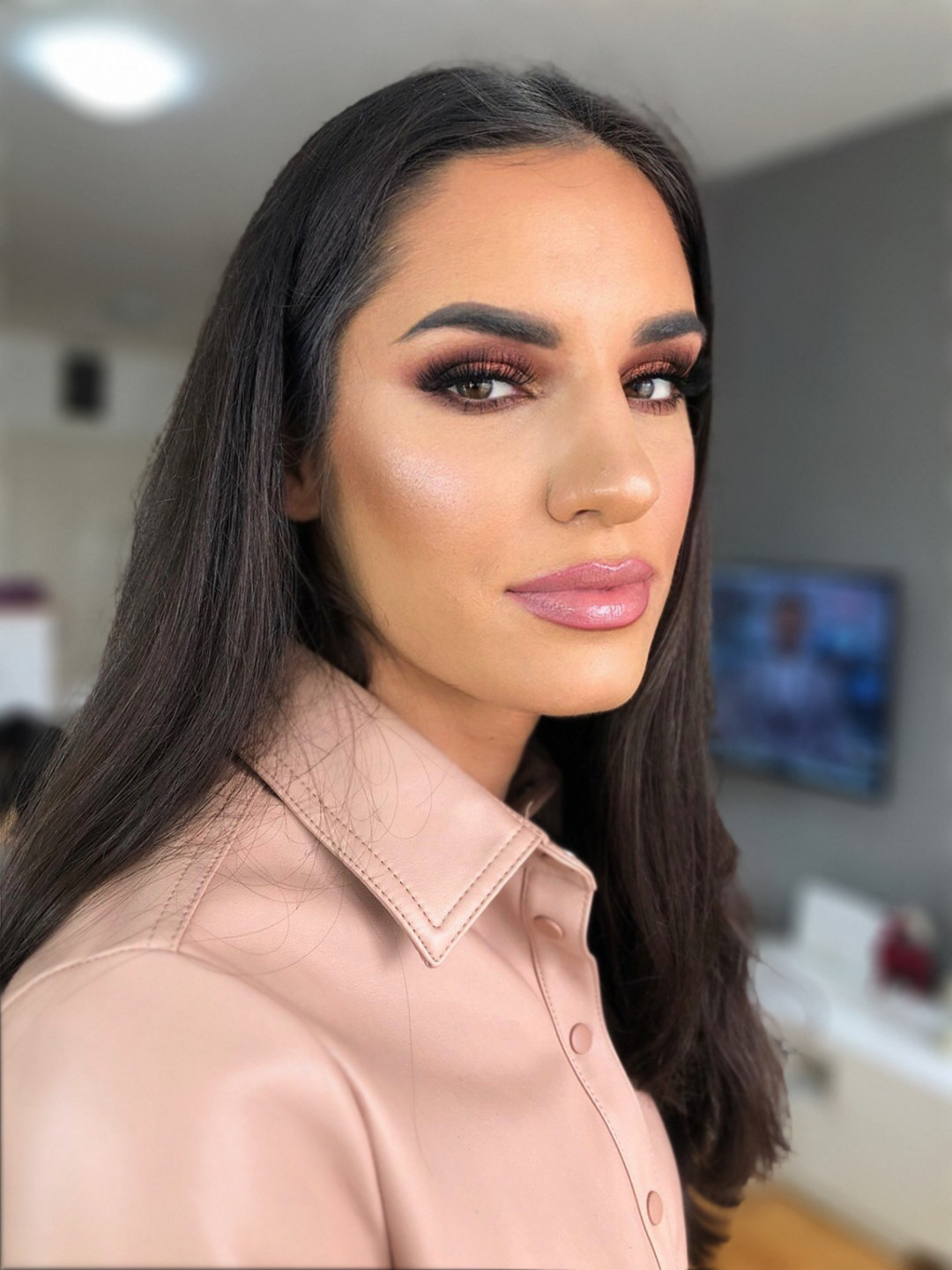 Monami beauty #beograd Make-up / šminkanje Profesionalno šminkanje + veštačke trepavice
