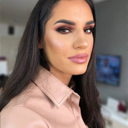 Monami beauty #beograd Make-up / šminkanje Profesionalno šminkanje + veštačke trepavice