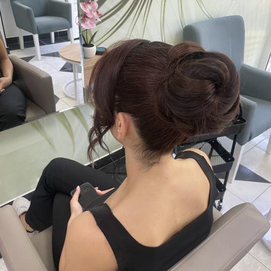 BeautyFull Studio Lepote #novisad Svečane i frizure za svadbu Svečana frizura - duga kosa Visoka e