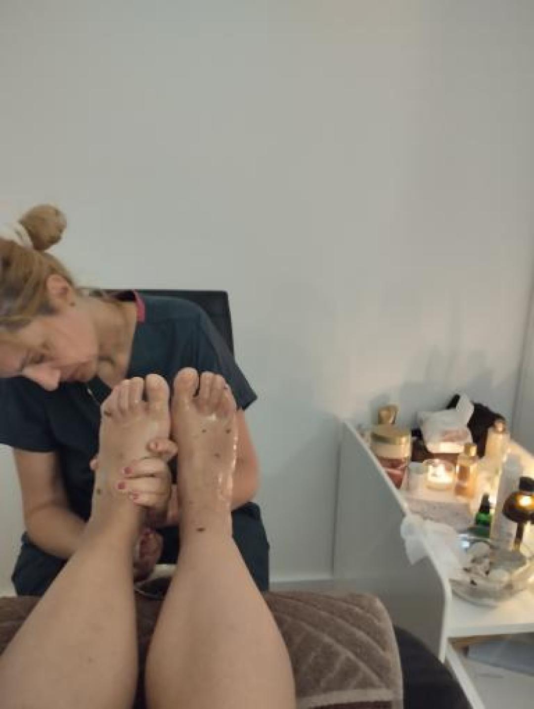 Hathor #nis Masaža stopala The beauty of touch masaža stopala