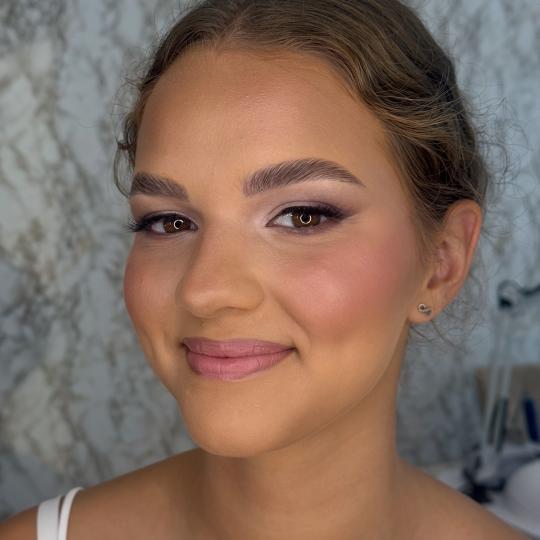 Makeup by Svetlana Knežević #novisad Make-up / šminkanje Profesionalno šminkanje + veštačke tr