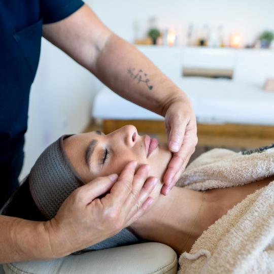 Bergamo 5 #beograd Masaža lica Masaža lica + glave