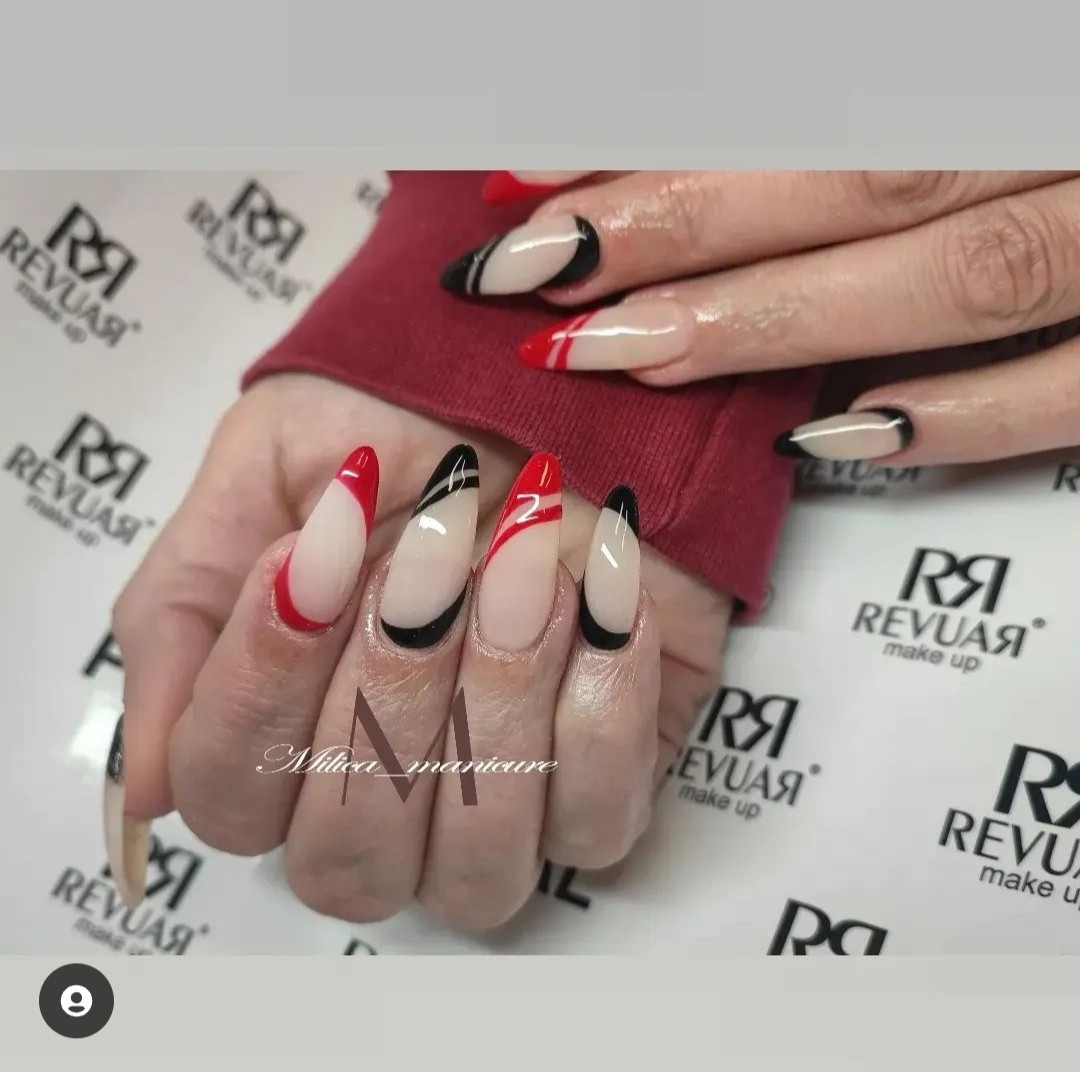 Manga Beauty #beograd Nadogradnja noktiju Nadogradnja noktiju tipsama + french