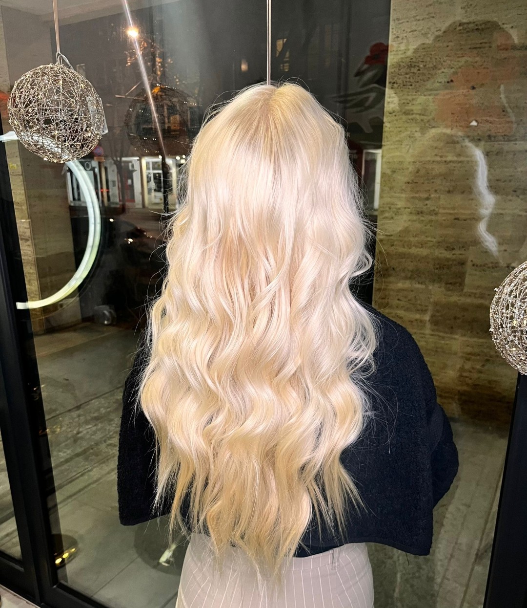 Beauty salon 21 #beograd Feniranje i stilizovanje Feniranje na talase - ekstra duga kosa