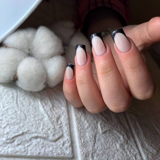 Monami beauty #beograd Izlivanje noktiju Izlivanje noktiju M - dužina