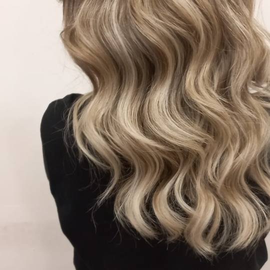 Sobhani Hair Studio #beograd Pramenovi Pramenovi na foliju+preliv - duga kosa