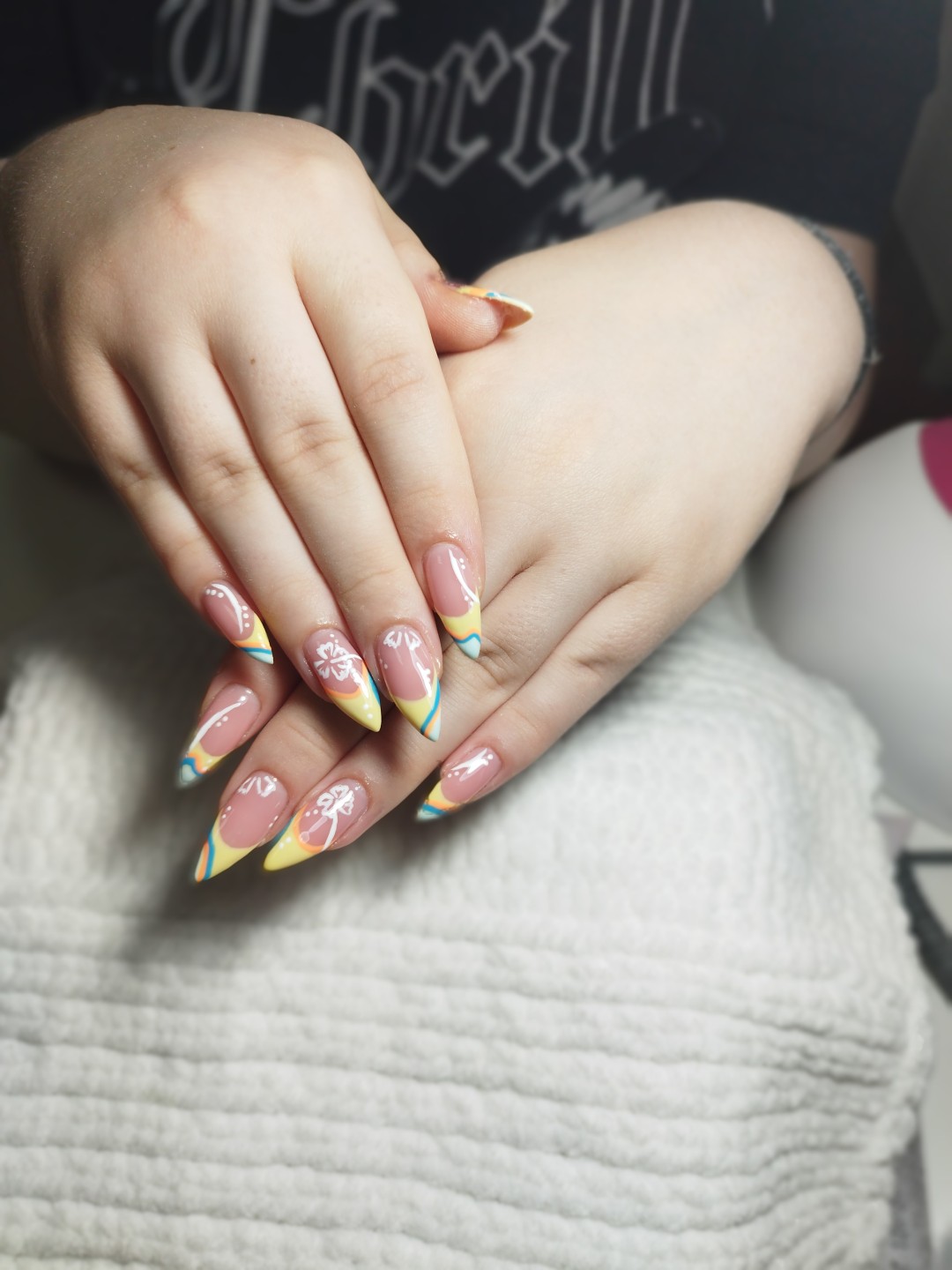 Izlivanje noktiju gelom - L dužina - Studio Diva Lux, Niš Izlivanje noktiju Nokti Izlivanje noktiju, Niš, Medijana