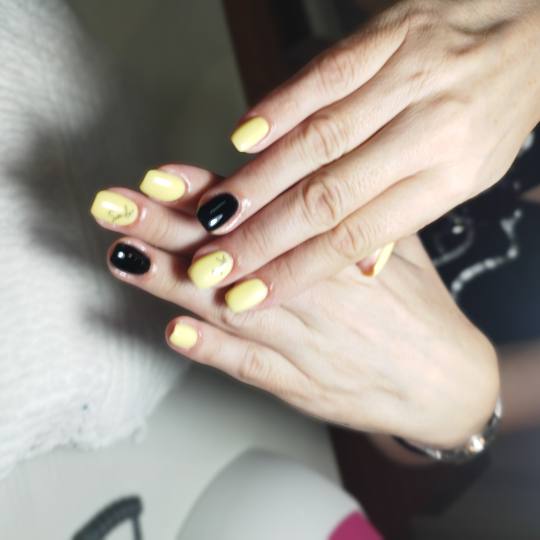 Studio Diva Lux #nis Ojačavanje noktiju Ojačavanje noktiju S dužina korekcija