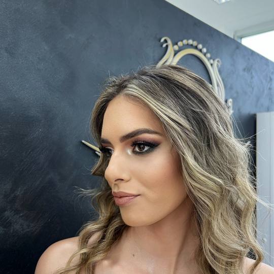 GM Beauty studio #beograd Make-up / šminkanje Profesionalno šminkanje + veštačke trepavice Šmin