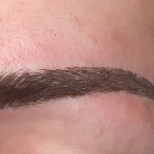 DiArt Studio #beograd Jedna obrva iscrtana slobodnom microblading tehnikom po anatomiji Vaseg lica