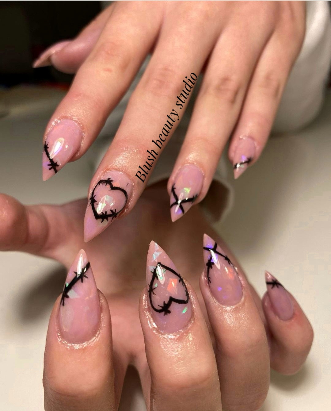 Blush Beauty Studio #beograd Izlivanje noktiju Izlivanje noktiju gelom + gel u boji - S dužina