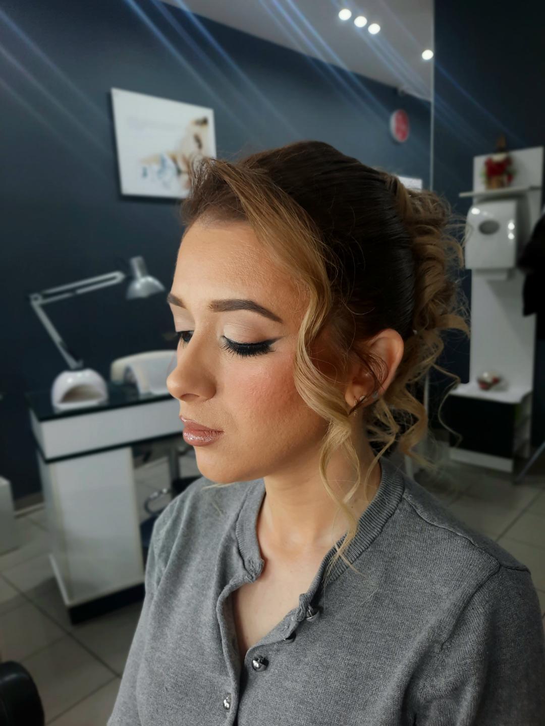 Profesionalna šminka - Avangard'S, Kruševac Make-up / šminkanje Lice Make-up / šminkanje, Kruševac, Centar