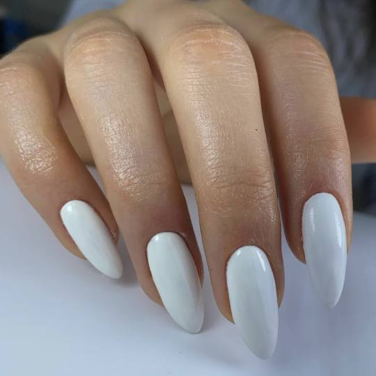 GM Beauty studio #beograd Izlivanje noktiju Izlivanje noktiju gelom - L dužina