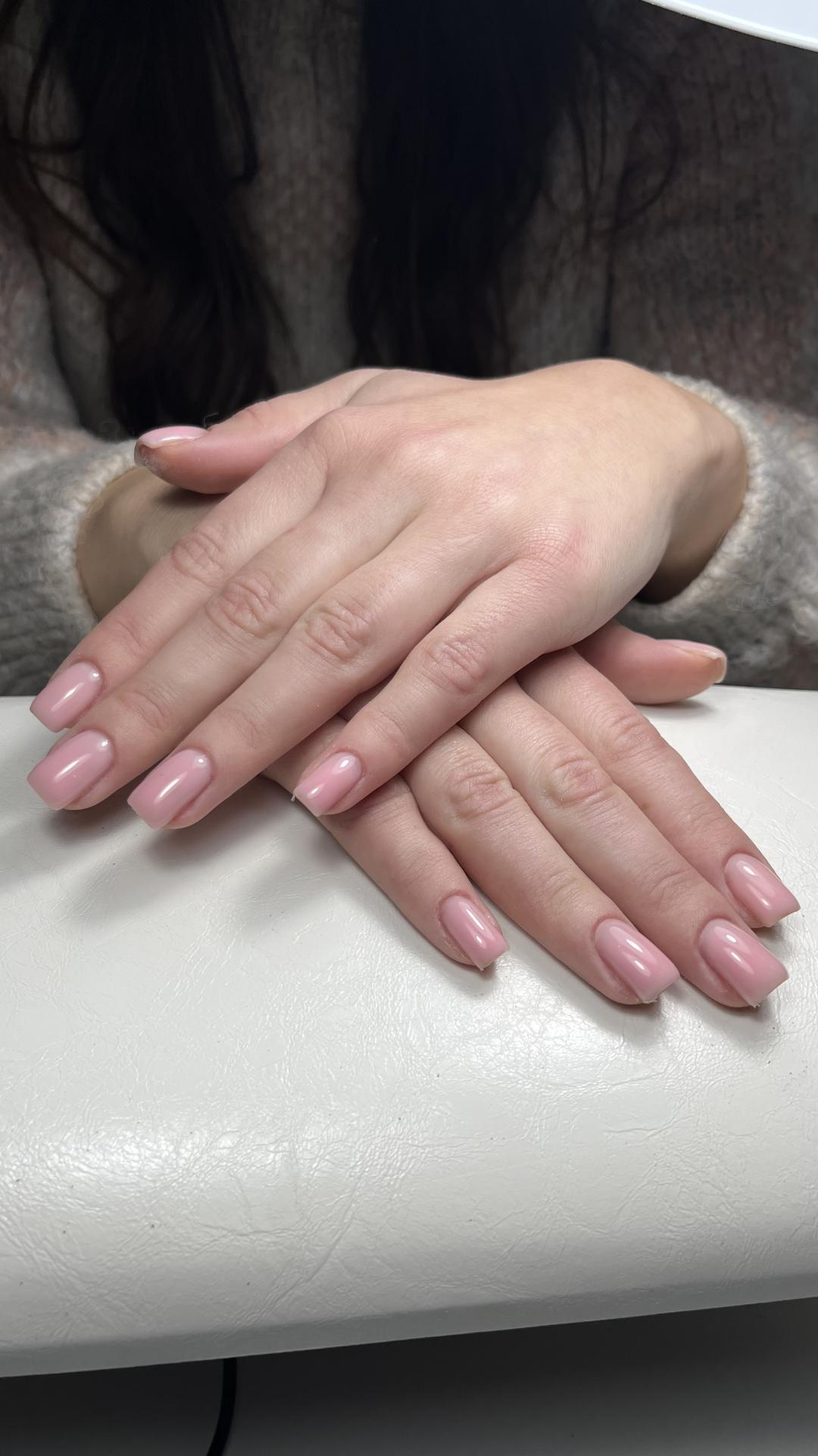 Touch Aesthetic&Medical care #beograd Manikir (Brza usluga) Manikir + bazno prekrivanje - majstor