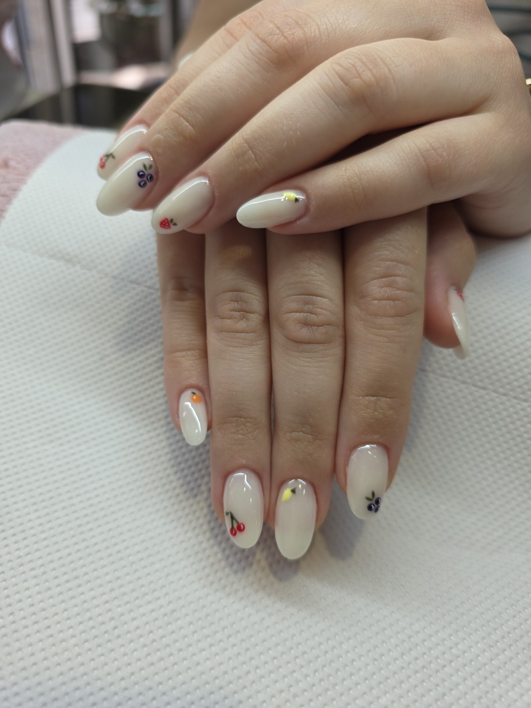 Diamond beauty #beograd Izlivanje noktiju Izlivanje noktiju gelom - M dužina