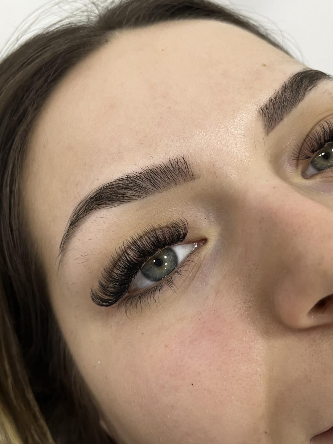 Princess beauty #nis Nadogradnja trepavica Nadogradnja trepavica - ruski volumen