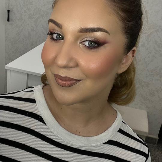 Artist Alex Studio #nis Make-up / šminkanje Profesionalno šminkanje + veštačke trepavice