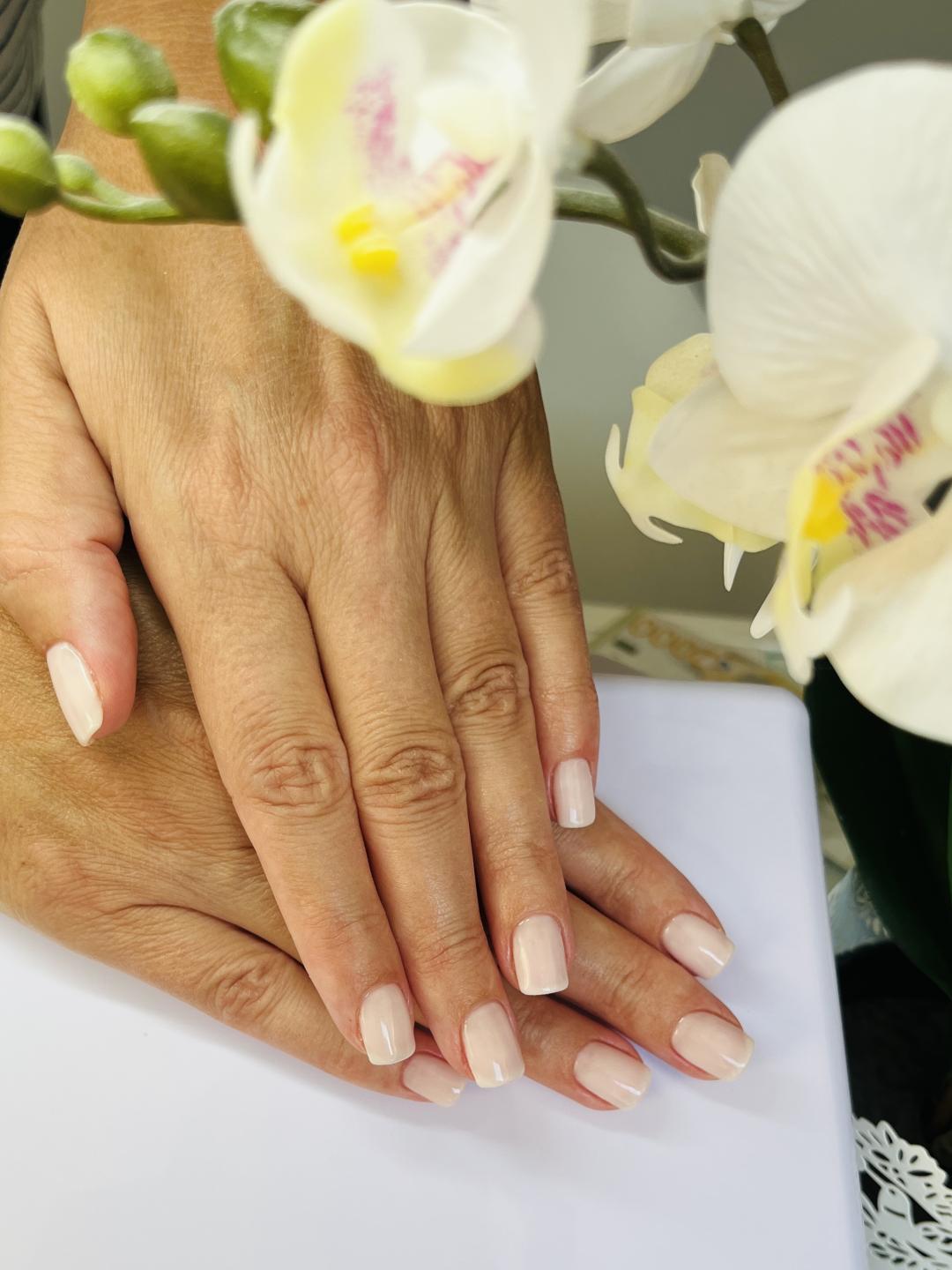 In line 1 #pancevo Gel lak Gel lak - ruke