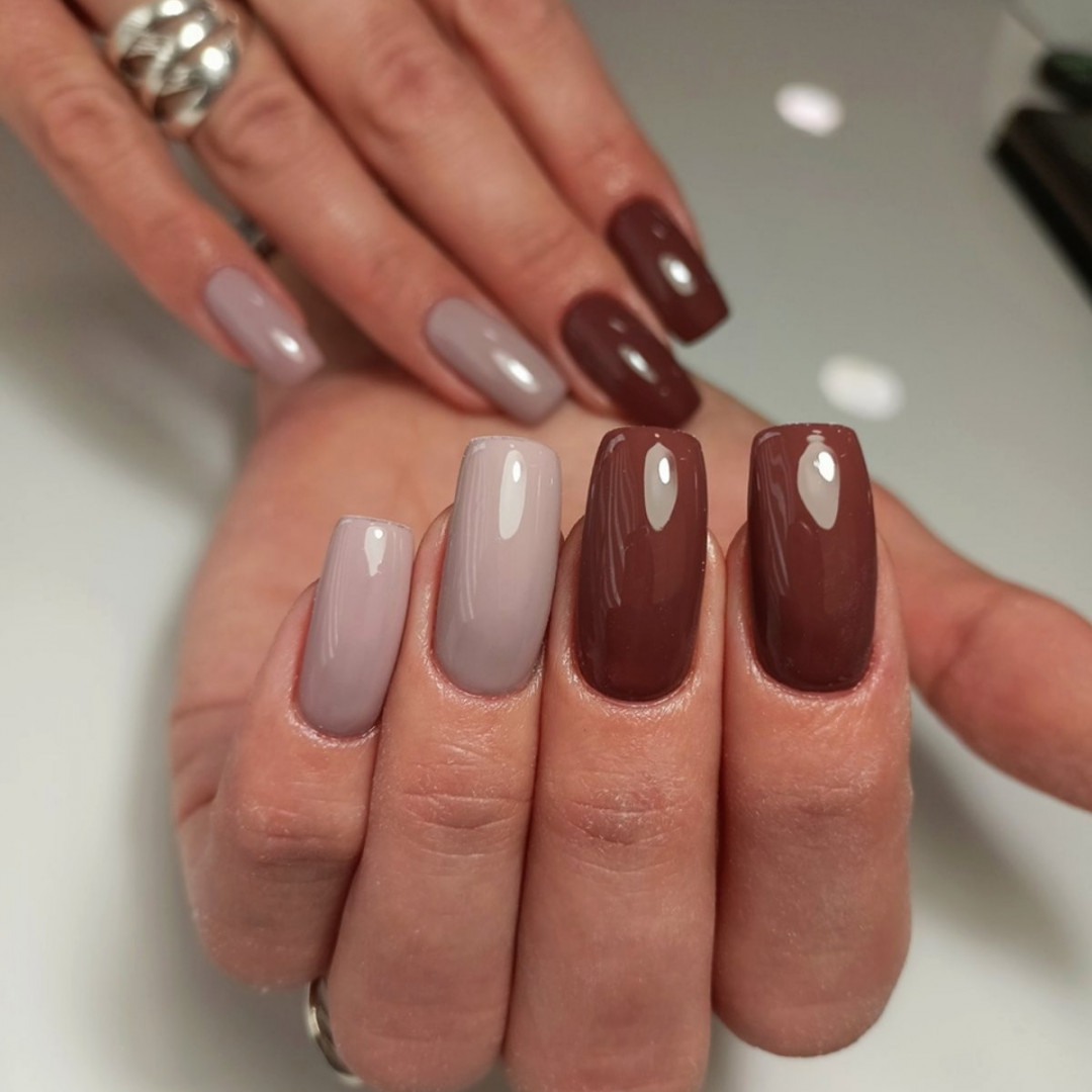 Nail office - TC BIG Rakovica #beograd Korekcija noktiju Korekcija noktiju gelom + boja - S dužina