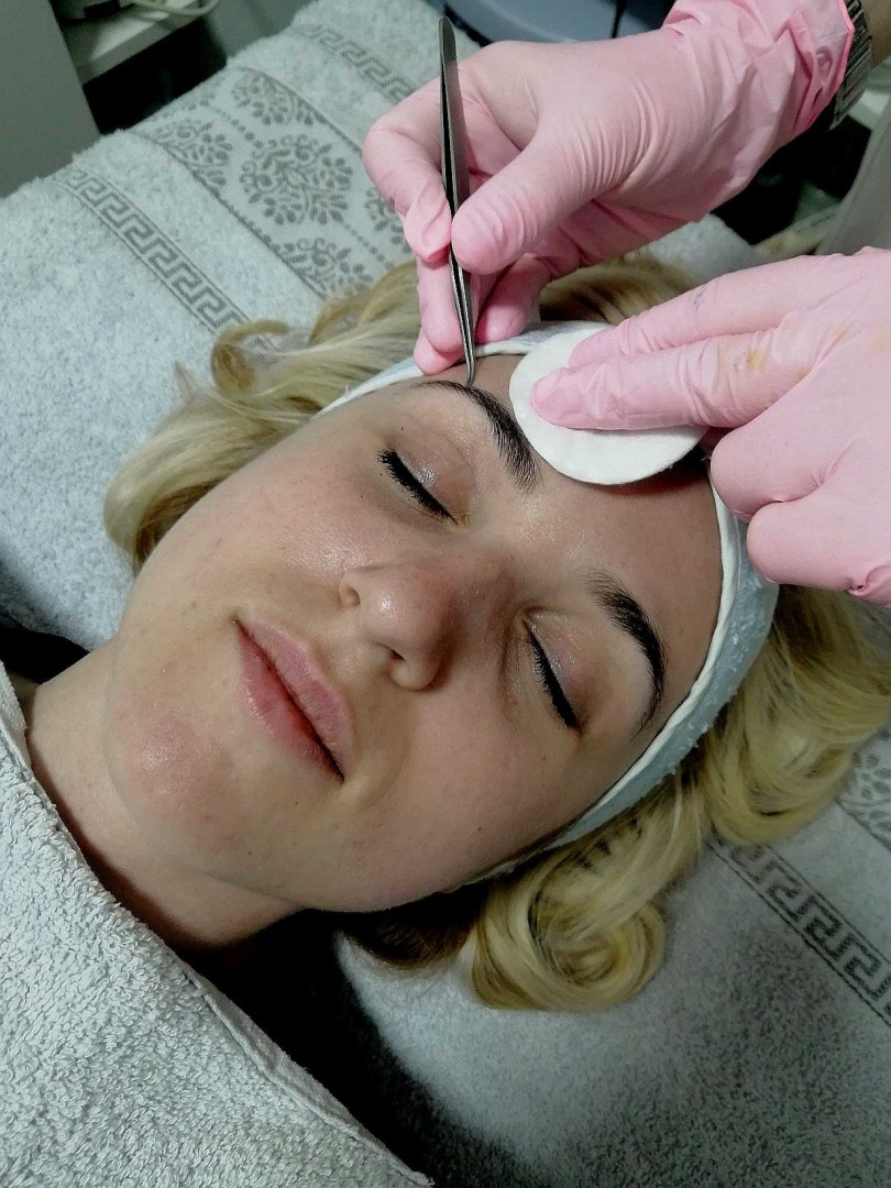 Korekcija obrva pincetom - M Studio 0303, Novi Sad Obrve Lice Obrve, Novi Sad, Sajmište, Detelinara, Banatić
