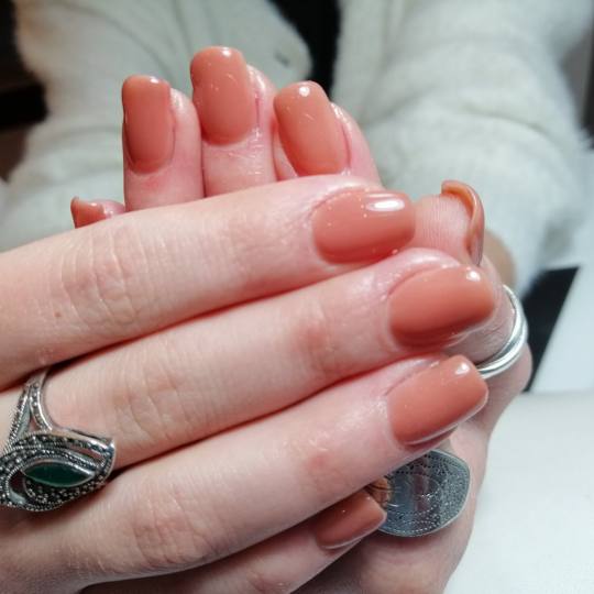 Salon Klinik #beograd Ojačavanje noktiju Ruski manikir + ojačavanje prirodnih noktiju gelom - S du