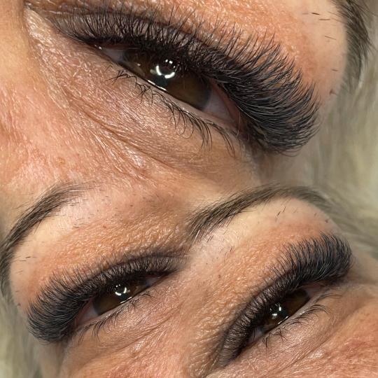 Mask #beograd Nadogradnja trepavica Nadogradnja svilenih trepavica - ruski volumen