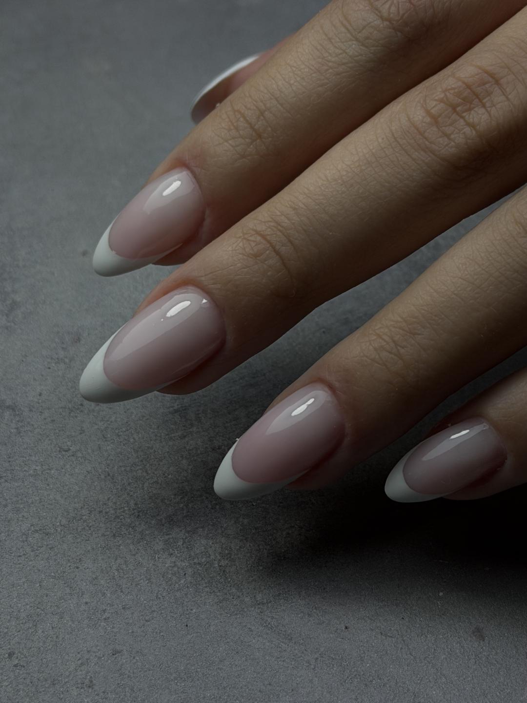 Francuski manikir - doplata uz uslugu - Elle beauty center, Novi Sad Korekcija noktiju Nokti Korekcija noktiju, Novi Sad, Grbavica, Liman, Adamićevo