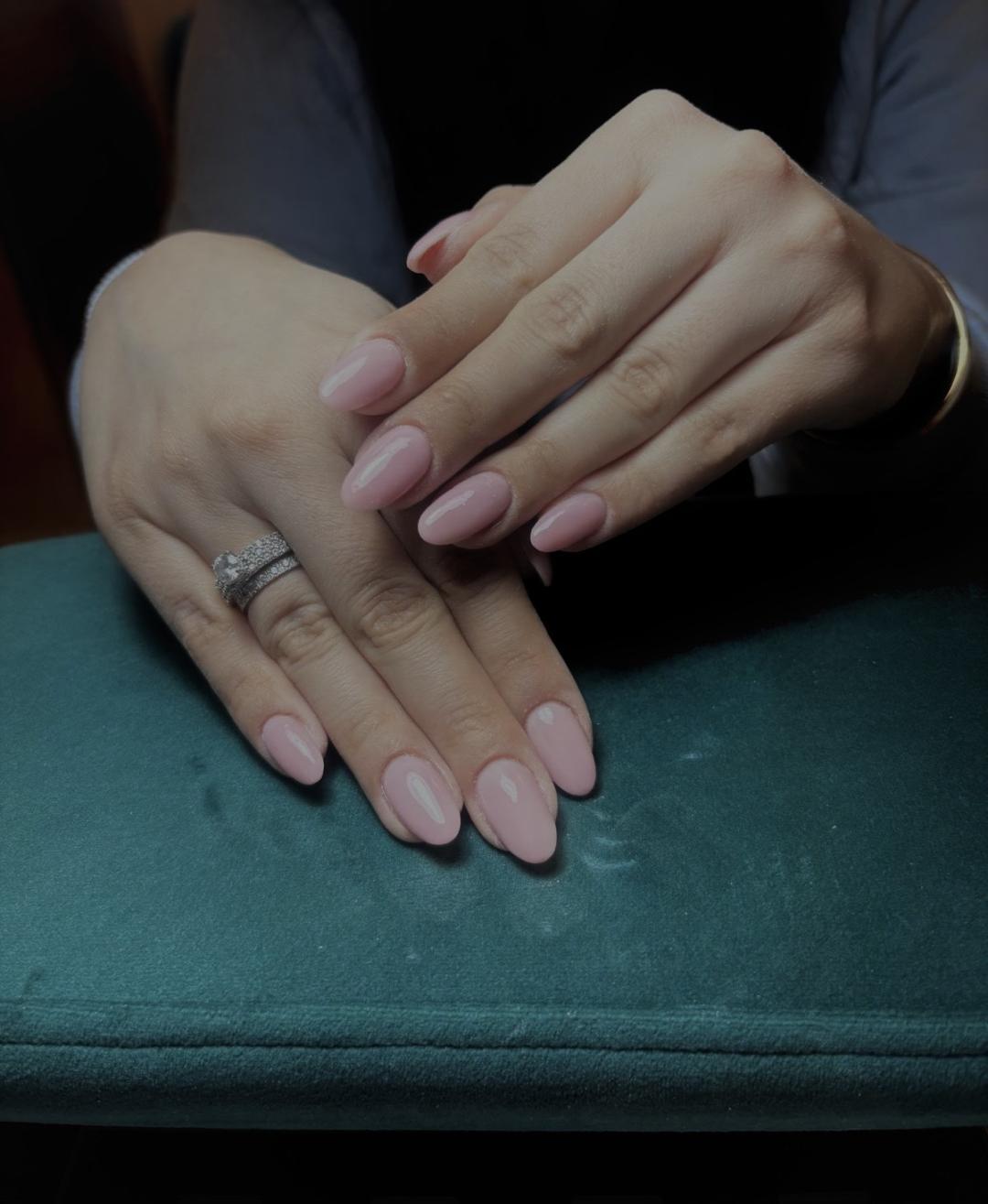 Korekcija noktiju - S dužina - Lumière studio, Beograd Korekcija noktiju Nokti Korekcija noktiju, Beograd, Voždovac