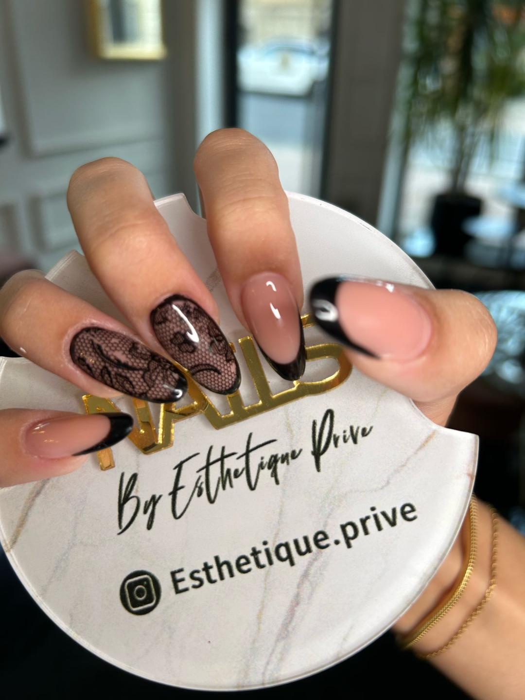 Esthetique Privé #beograd Lakiranje noktiju Nail art /cirkoni po noktu