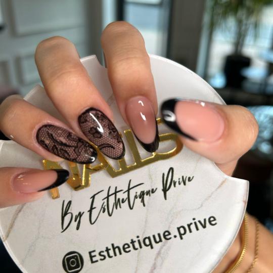 Esthetique Privé #beograd Lakiranje noktiju Nail art /cirkoni po noktu